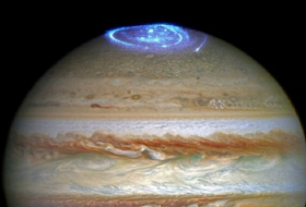 Luminous beauty of Jupiter`s auroras revealed by Hubble telescope 